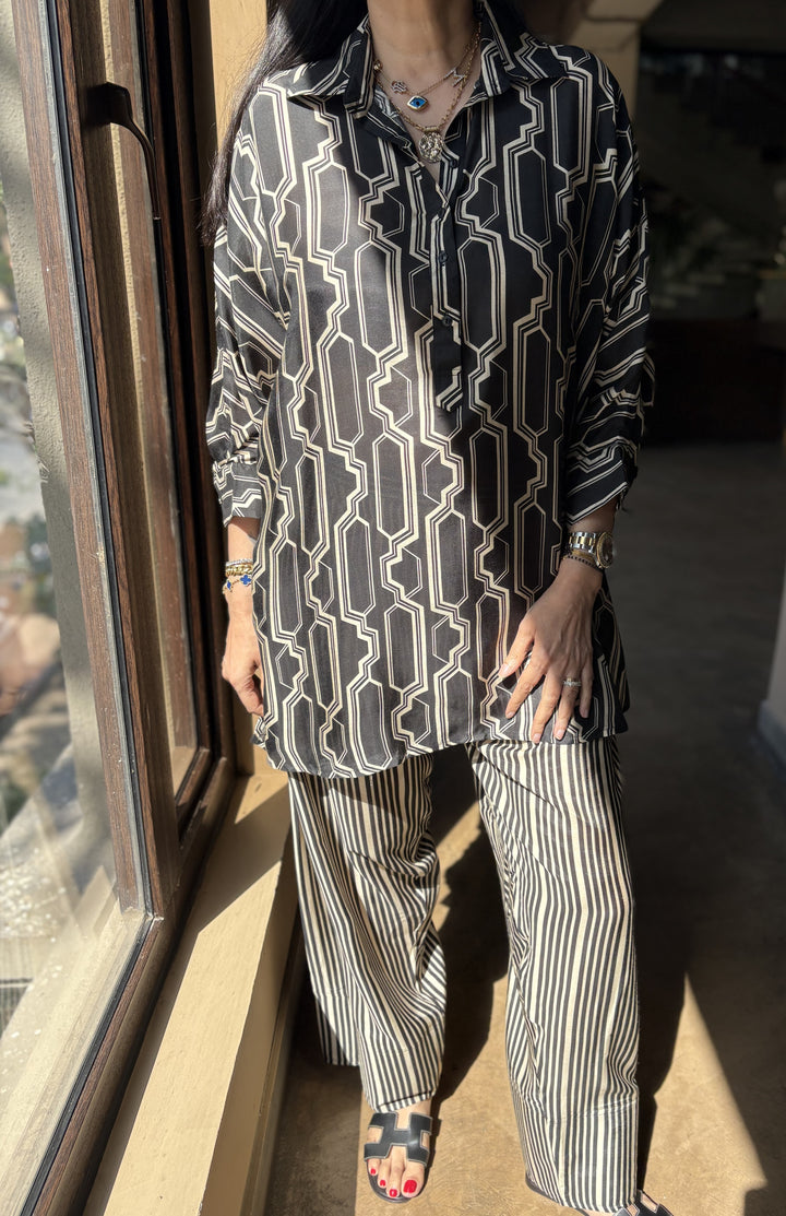 Short button-down tunic with Salwar