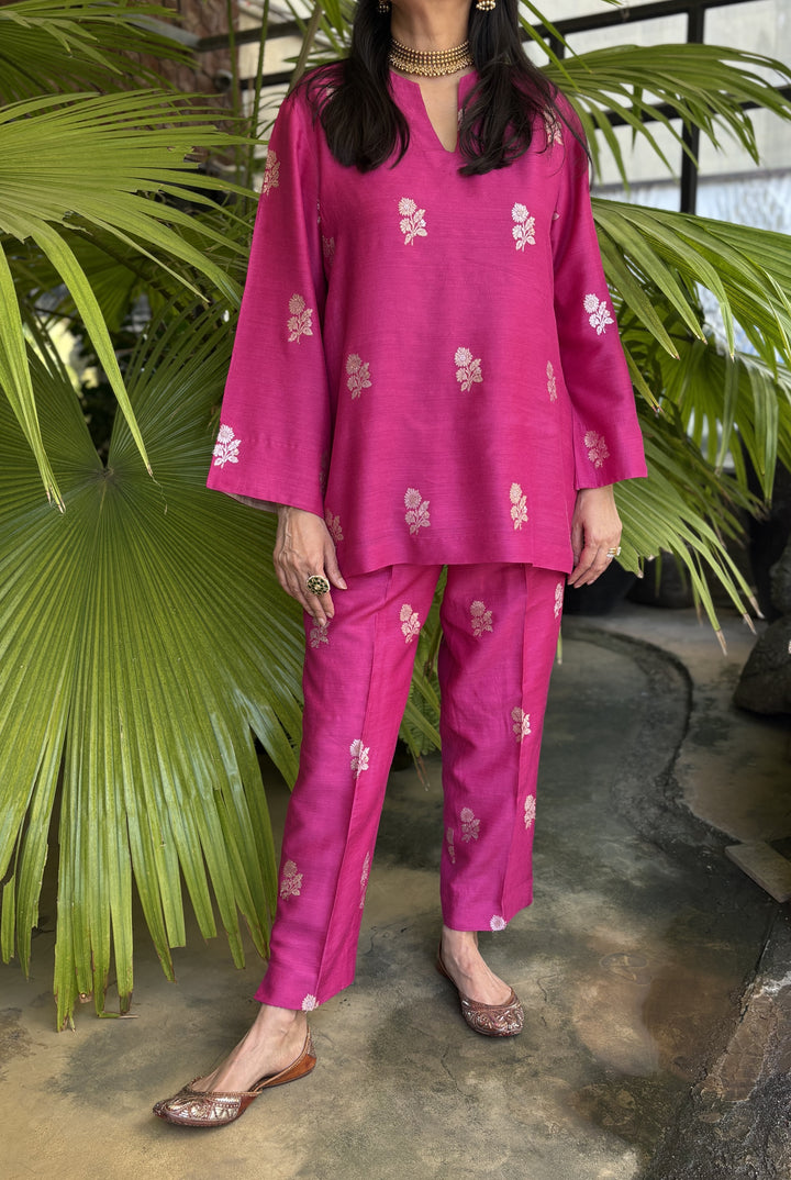 Banarasi Short Tunic with Narrow Pant Co-Ord Set - Pink